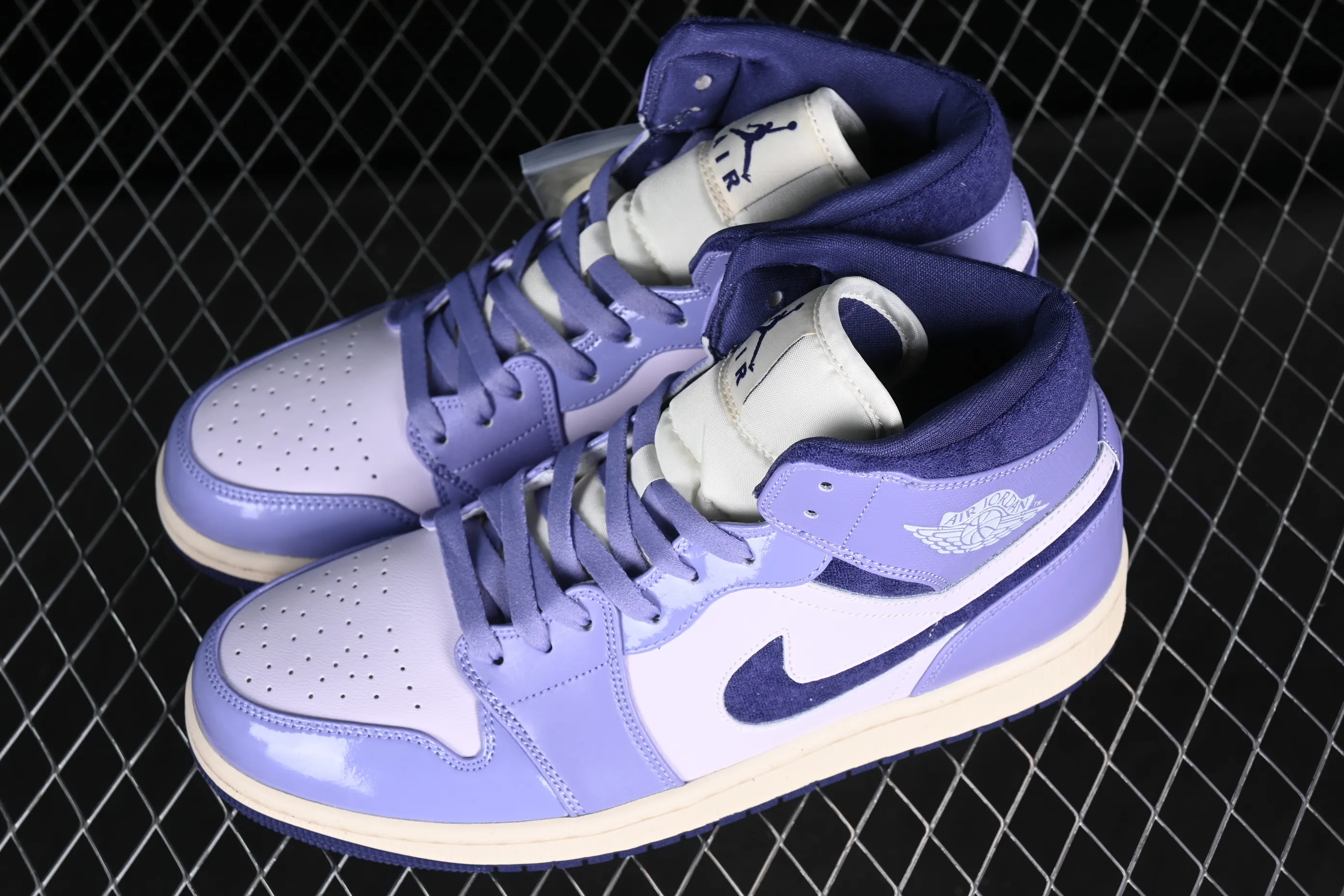 All categories Air Jordan Jordan series basketball shoes Air Jordan 1 Mid Air Jordan 1 Mid "Sky Purple" AJ1 Joe 1 various purple Chinese casual sneakers DZ3745-500